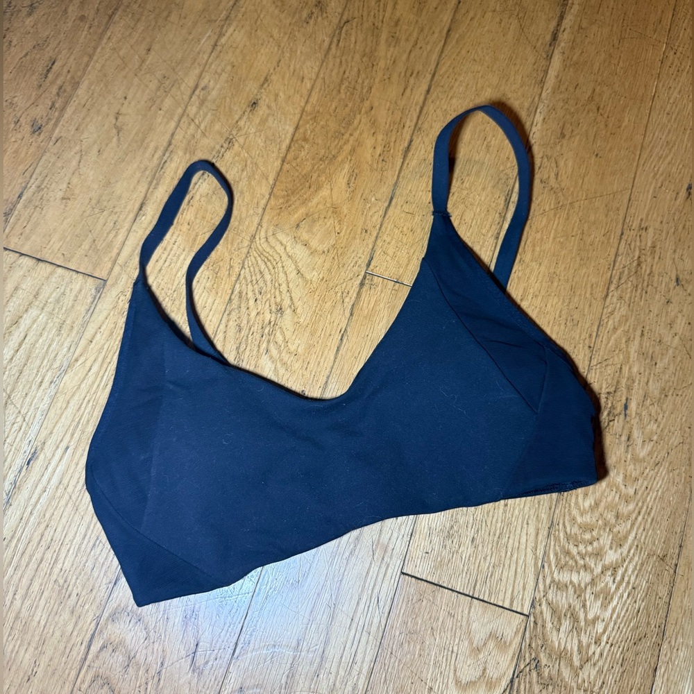 Lululemon Black Sports Bra w/sheer back
